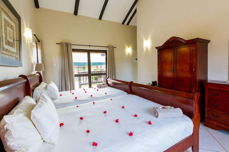Zulu Nyala Game Lodge Хлухлуве Экстерьер фото