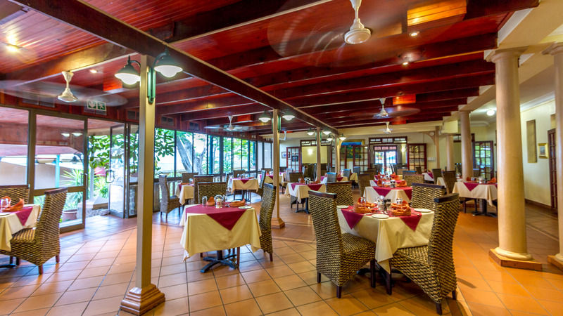 Zulu Nyala Game Lodge Хлухлуве Экстерьер фото